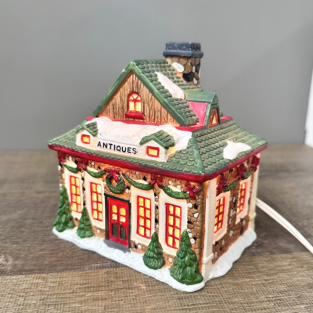 Vintage Winter Valley Cottages Antiques Shop Porcelain Lighted Christmas Village